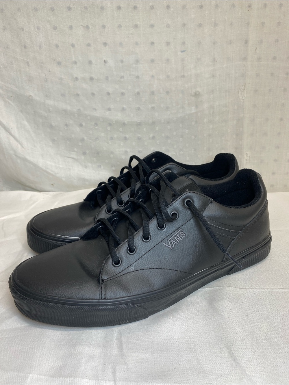 Vans Men's Black Low-Top Leather Sneakers - All Black